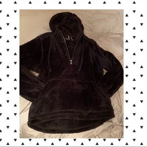 SOLD 🛑 EUC Black Sherpa Quarter Zip Hoodie